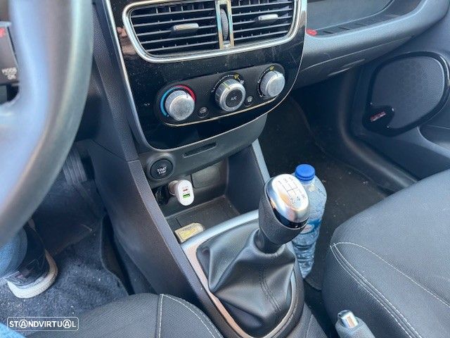 Renault Clio 1.5 dCi Limited - 9