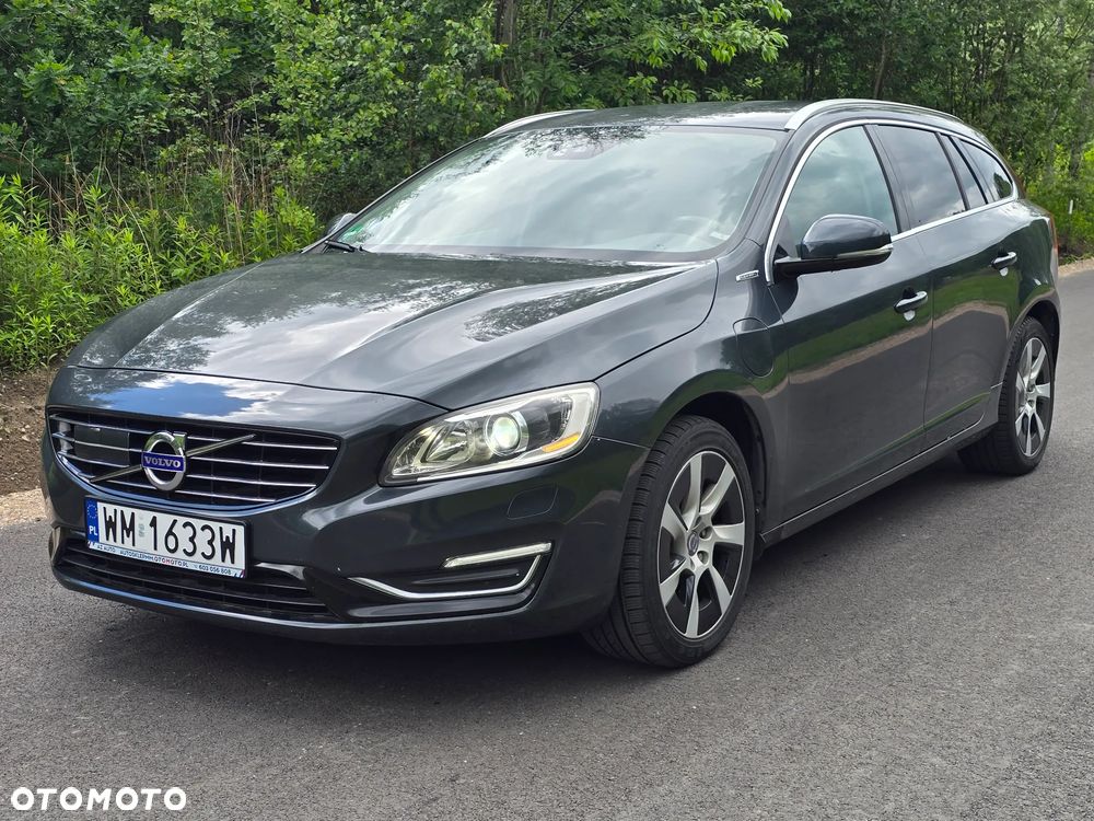 Volvo V60 D6 AWD Plug-in Hybrid Summum