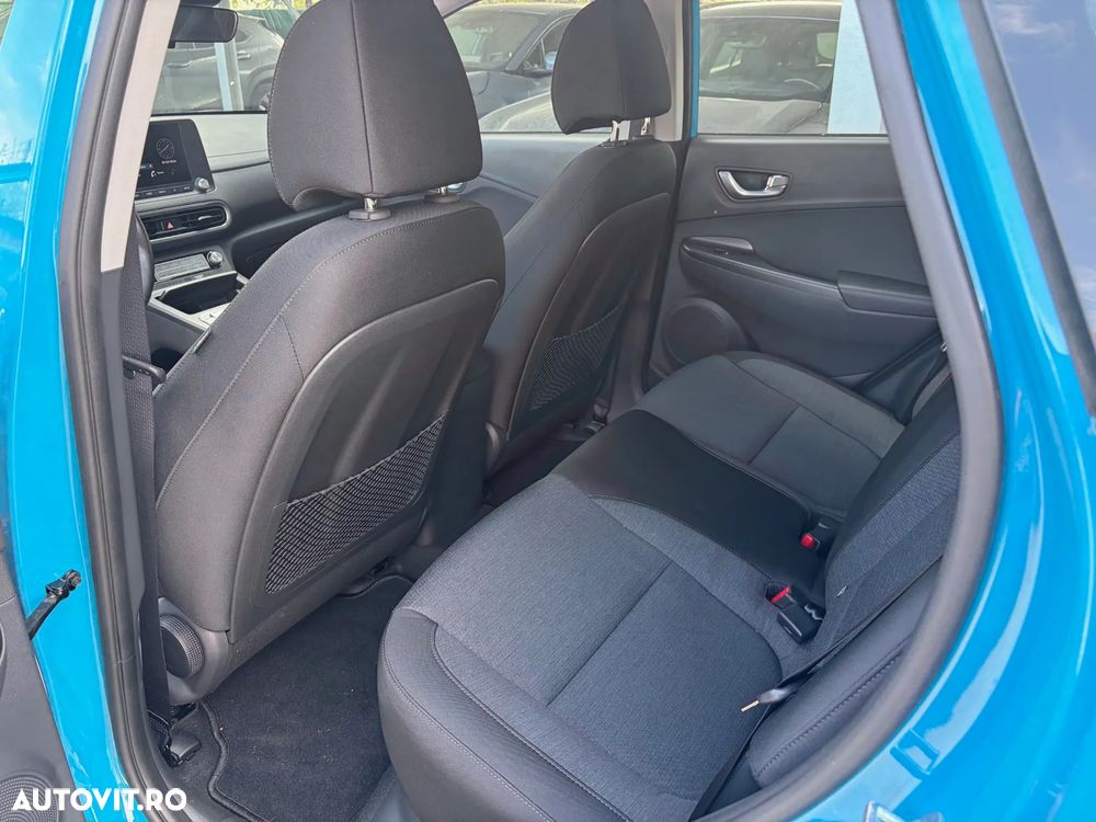 Hyundai KONA Select - 29
