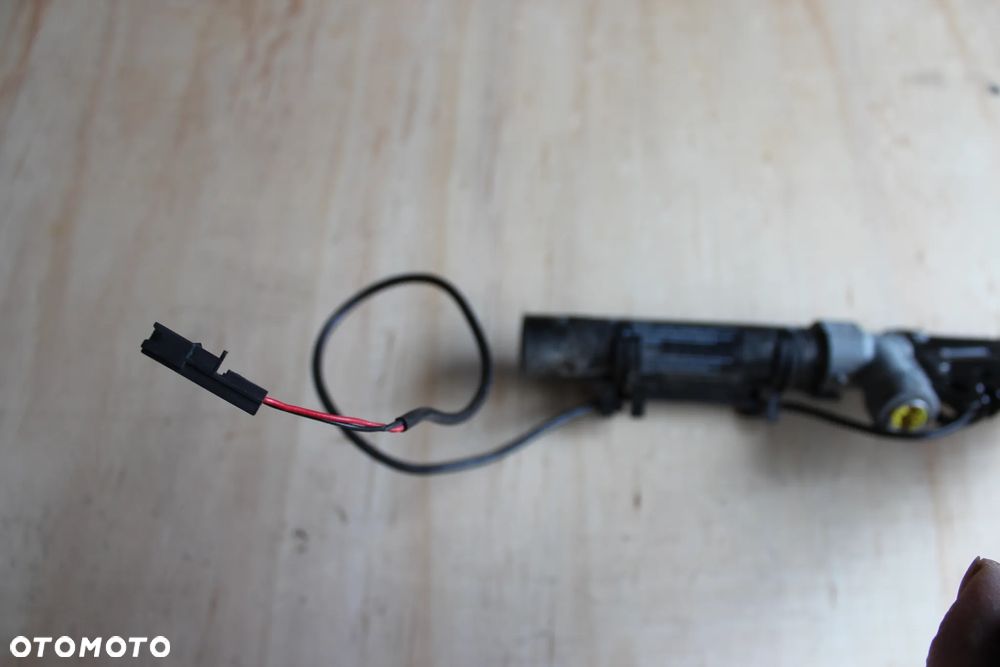 NAPINACZ PASA LEWY BMW E60 E61 LCI 7210887 EU 2009 - 5