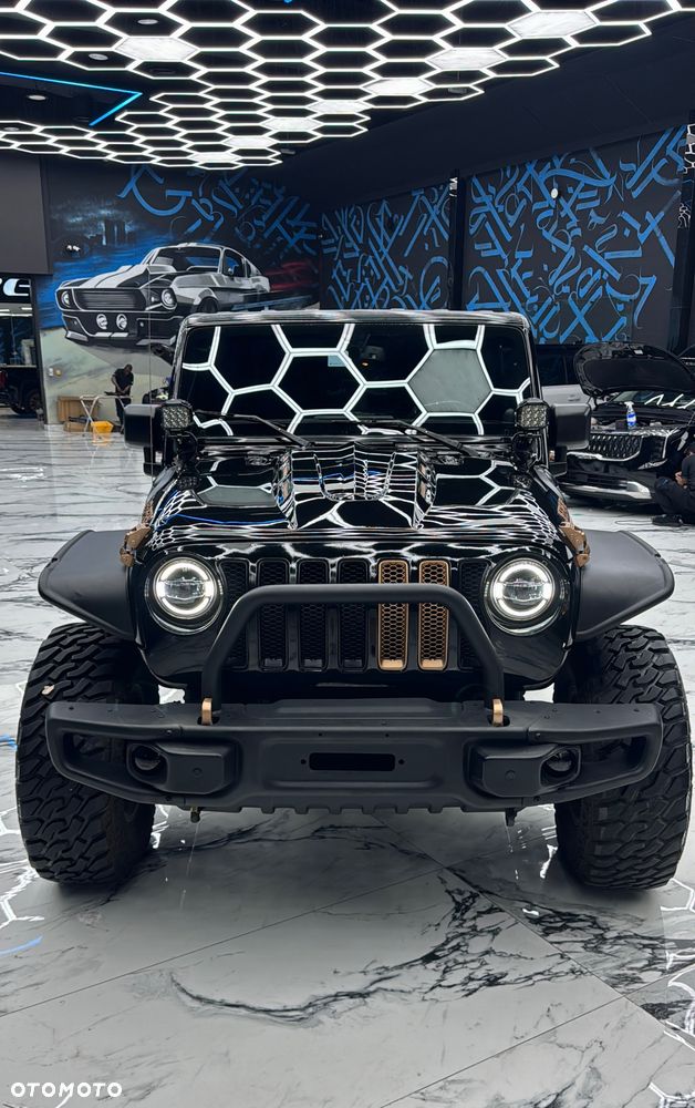 Jeep Wrangler - 4
