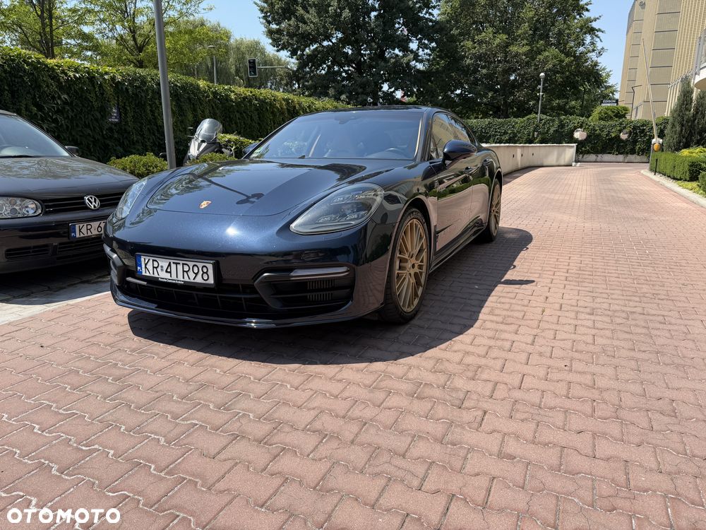 Porsche Panamera - 3