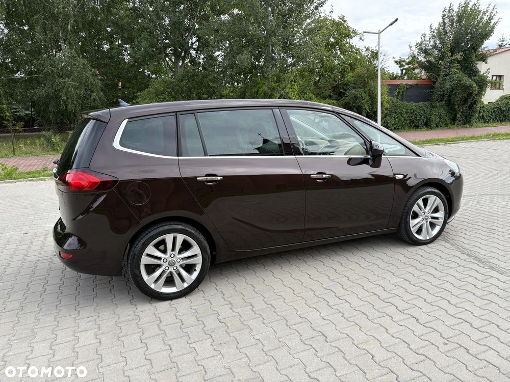 Opel Zafira - 10