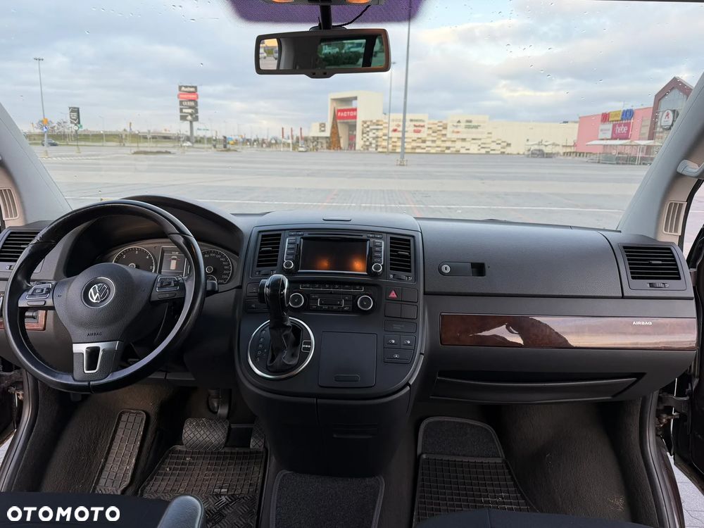 Volkswagen Multivan - 15