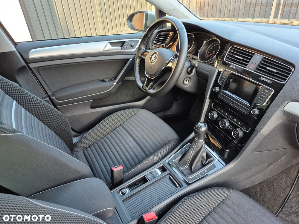 Volkswagen Golf 1.2 TSI BlueMotion Technology Cup - 21
