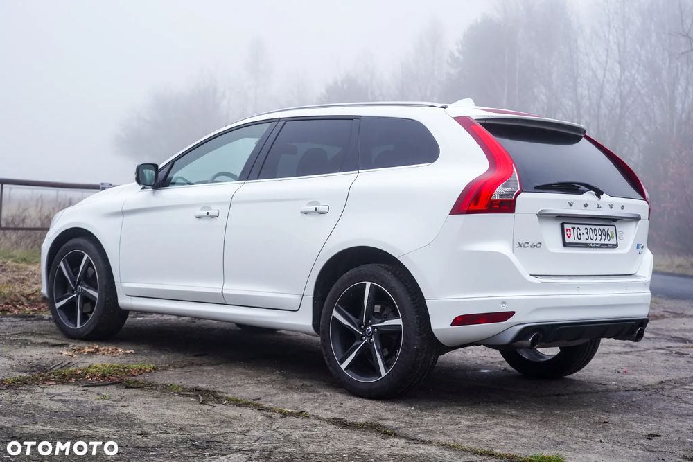 Volvo XC 60 T6 AWD RDesign - 23