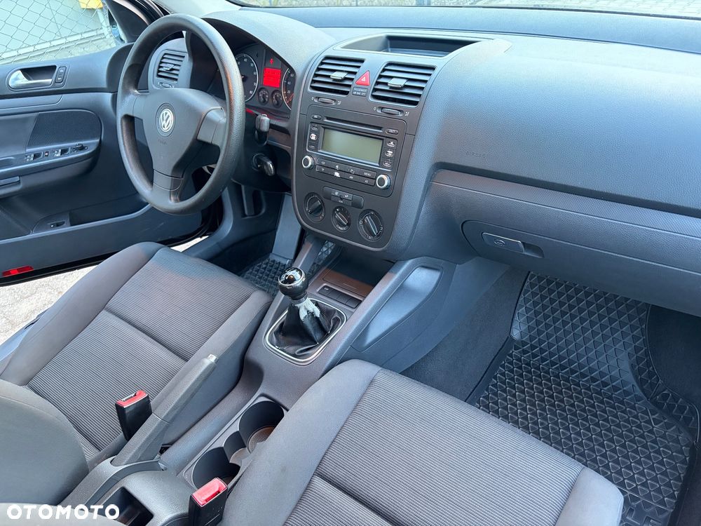 Volkswagen Golf - 18