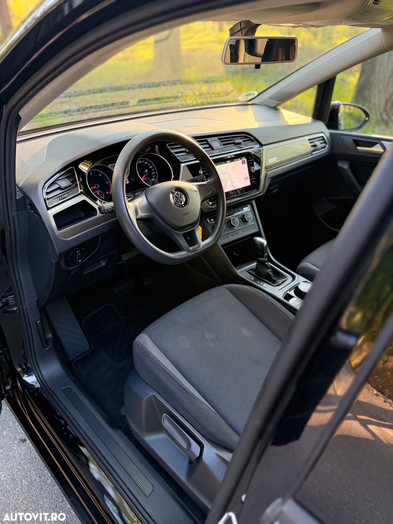 Volkswagen Touran 1.6 TDI DSG Comfortline - 11
