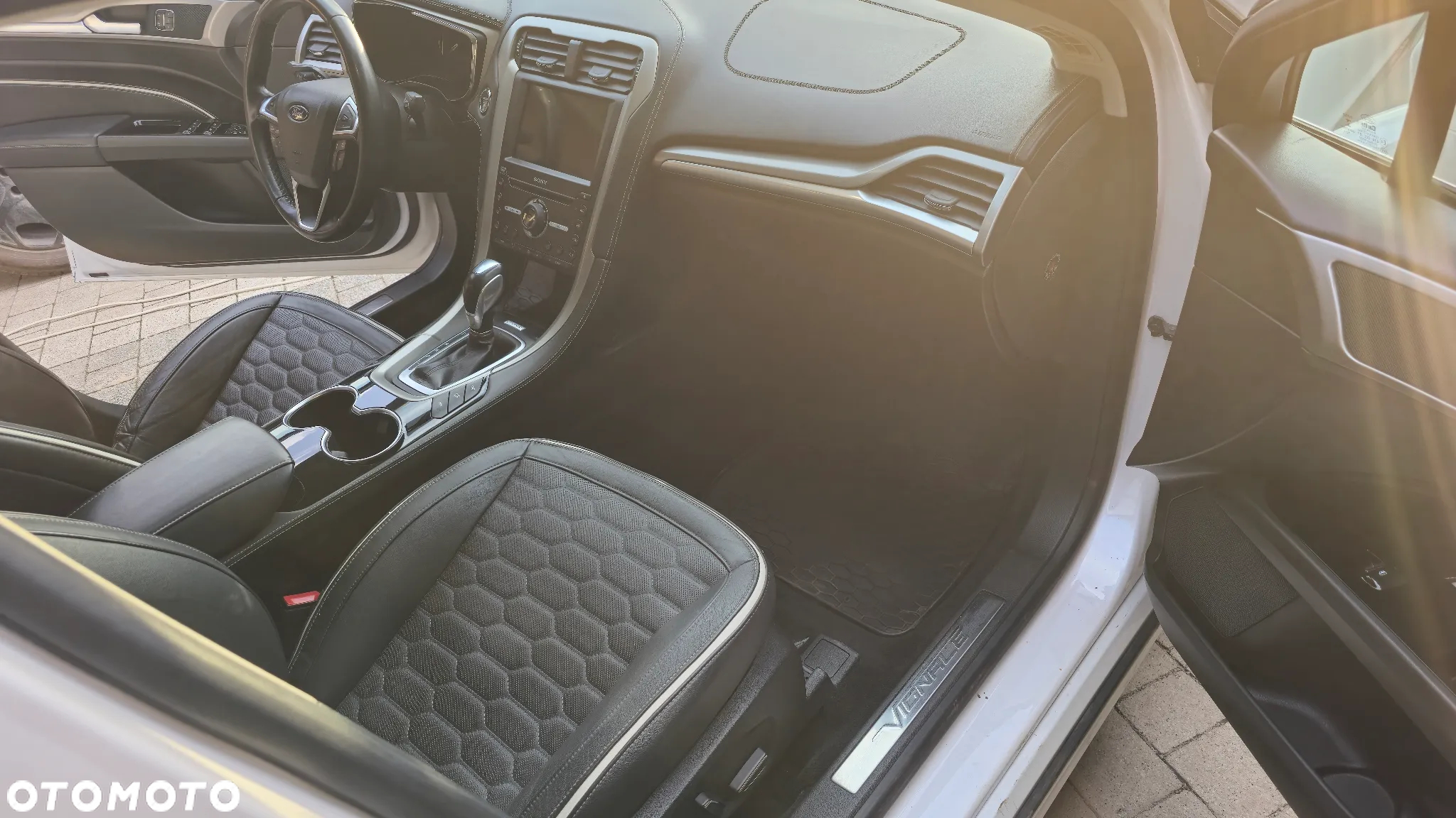 Ford Mondeo 2.0 Hybrid Vignale - 9