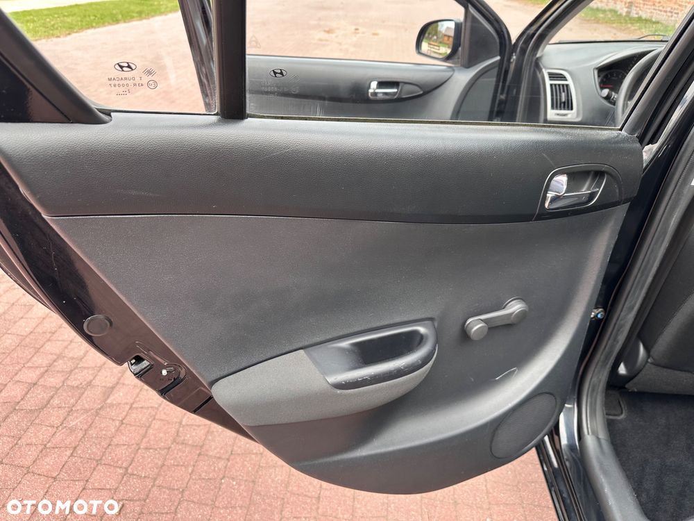 Hyundai i20 1.2 Fifa World Cup Edition - 21