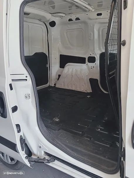Fiat Doblo 1.3 MJ Easy  3Lugares - 30