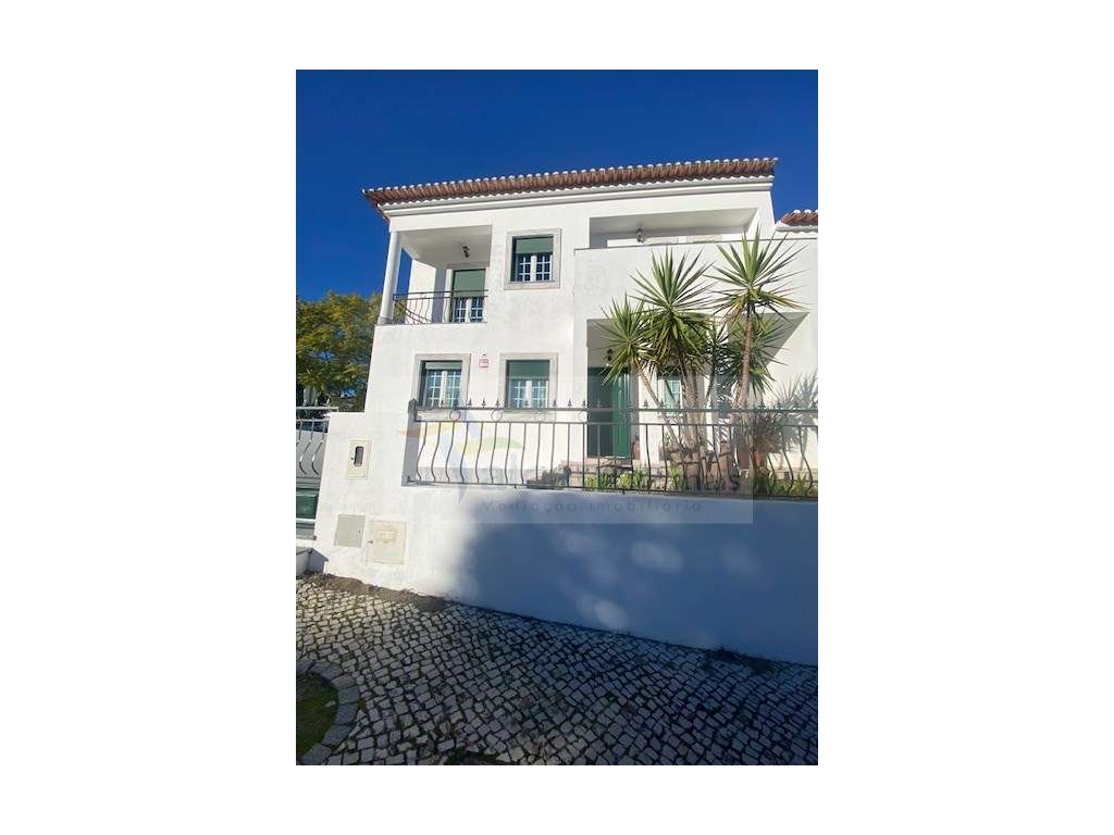 Moradia Exclusiva de Alto Padrão com Espaços Exterior Privativo - Grande imagem: 2/46