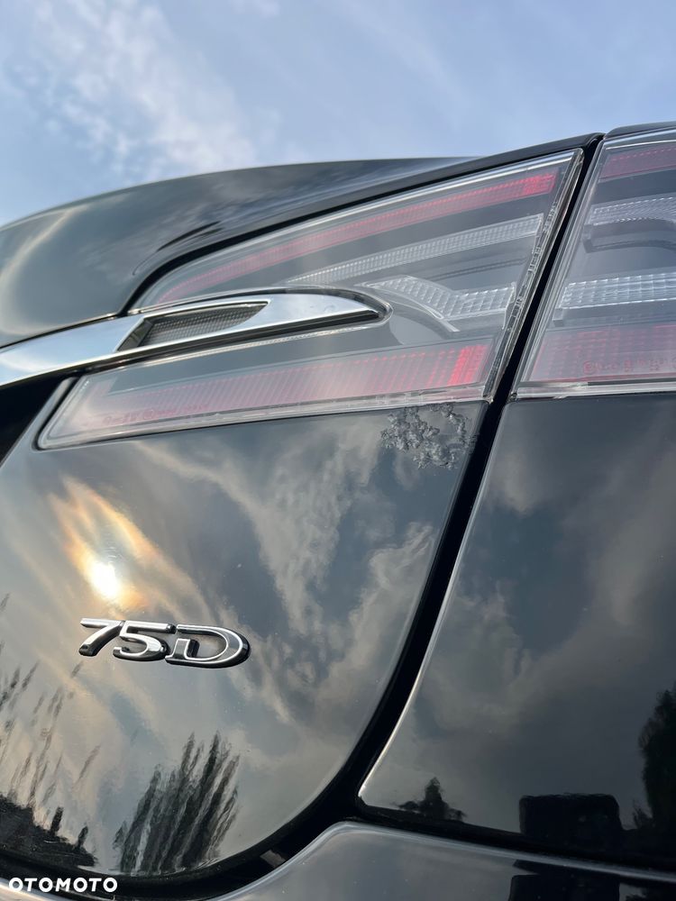 Tesla Model S - 30