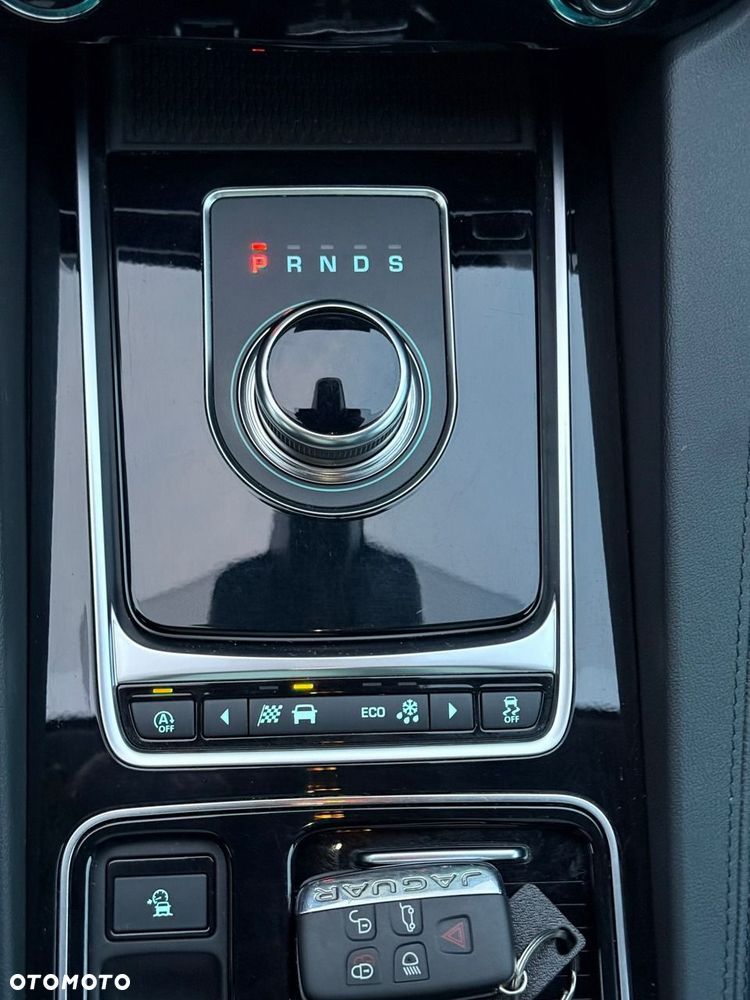 Jaguar F-Pace 2.0 i4D AWD Portfolio - 37