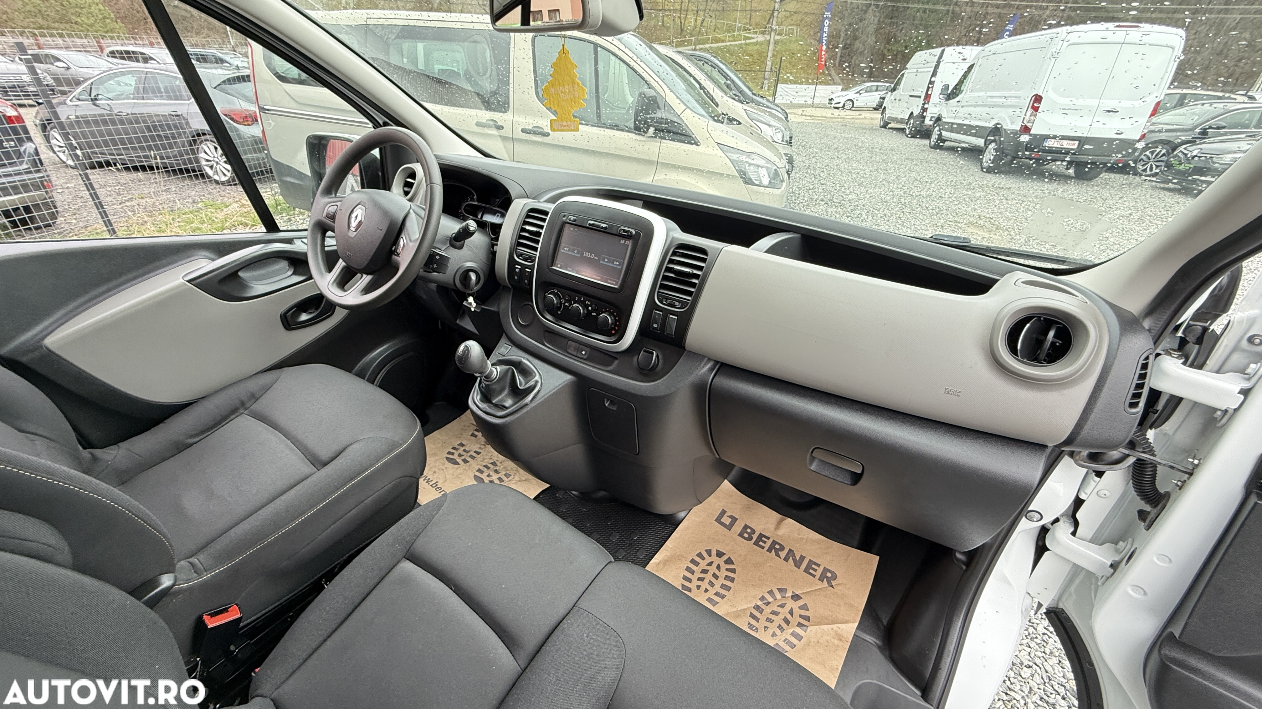 Renault Trafic ENERGY dCi 125 Grand Combi Expression - 8