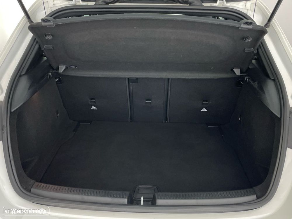 Mercedes-Benz A 180 d Progressive Aut. - 13