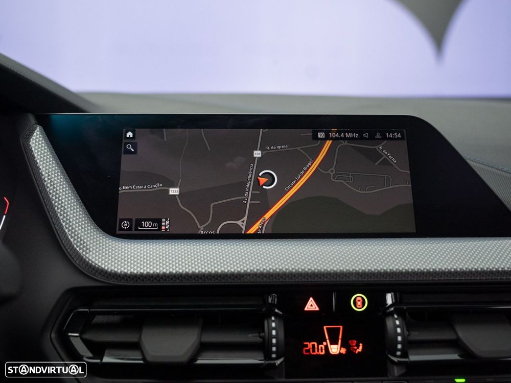 BMW 116 d Pack Desportivo M - 29