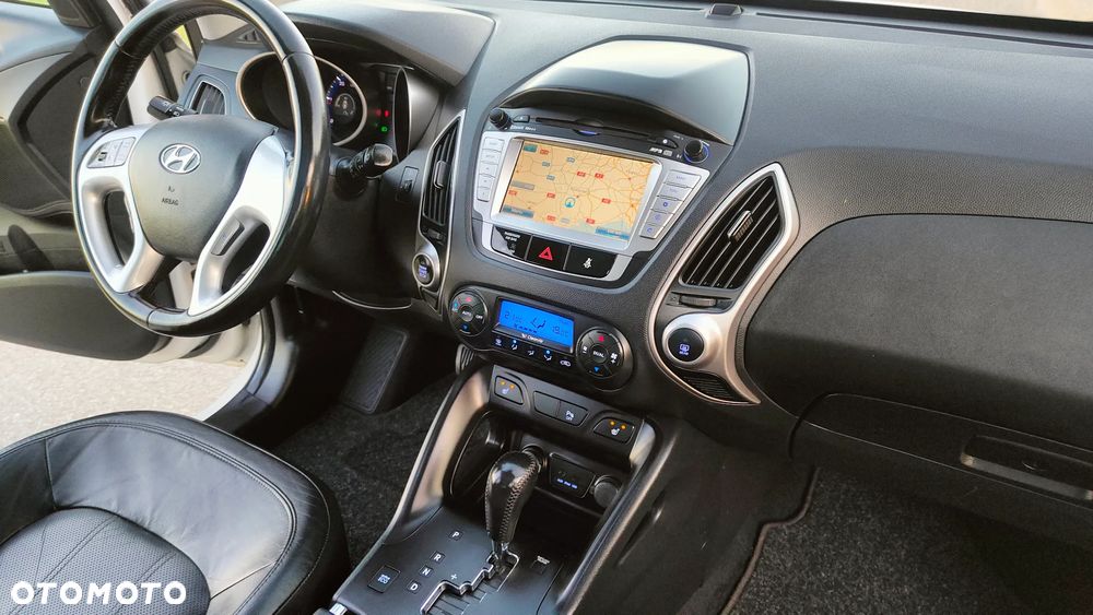Hyundai ix35 2.0 CRDi 4WD Automatik Premium - 24
