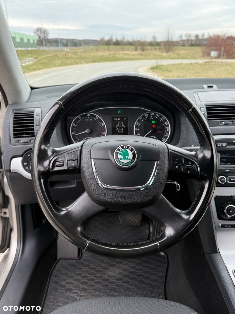 Skoda Octavia 1.4 TSI Family DSG - 8