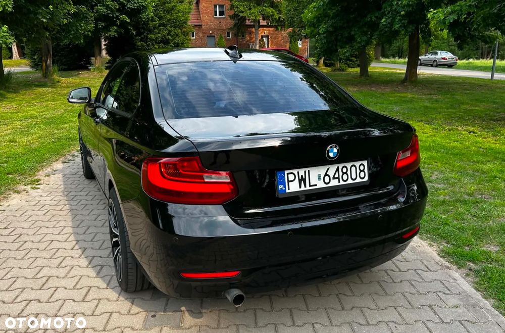BMW Seria 2 220d - 14