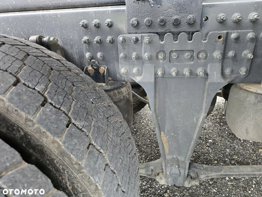 Volvo FH 440 6x2 - 9