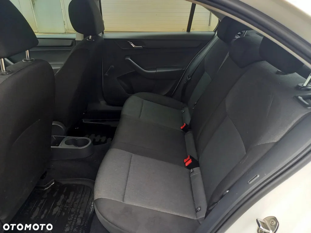 Skoda RAPID 1.4 TDI DPF Active - 17