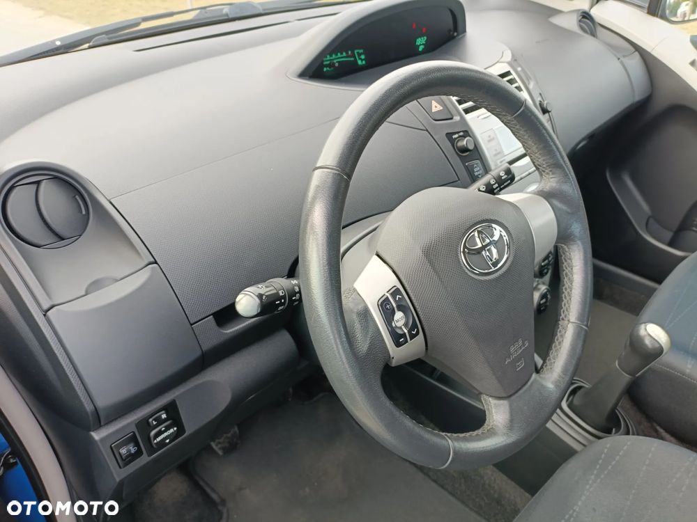 Toyota Yaris 1.3 VVT-i Travel - 12