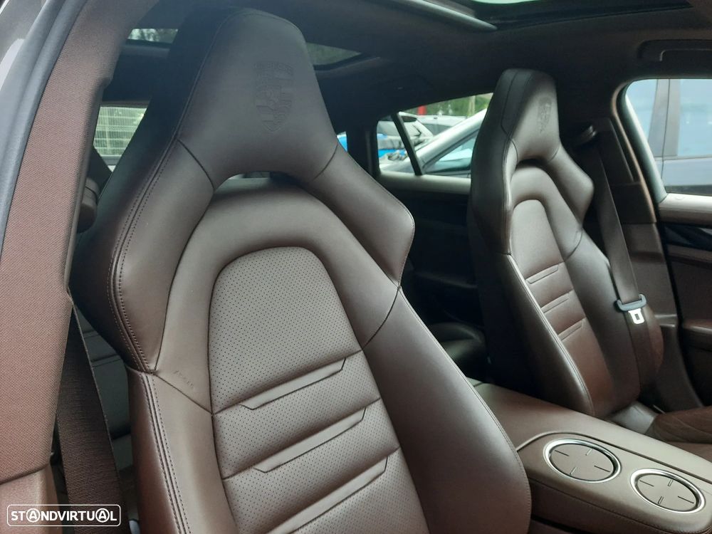 Porsche Panamera 4 E-Hybrid - 50
