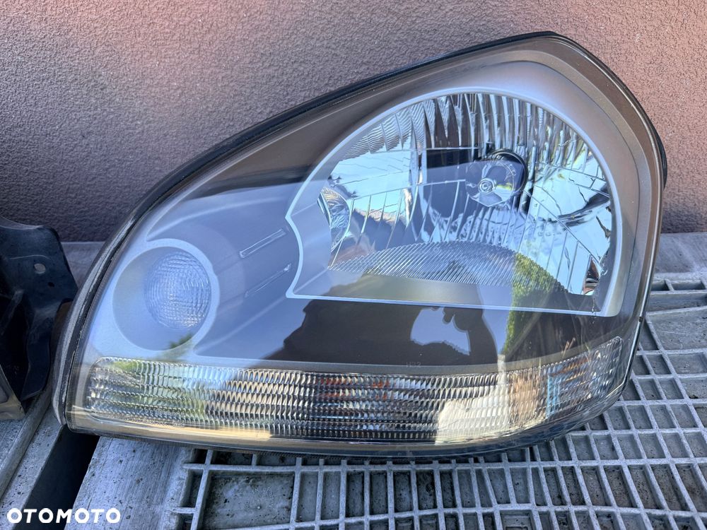 Lampa przednia HYUNDAI TUCSON I KOMPLET EUROPA ŁADNE Z 1 AUTA - 3