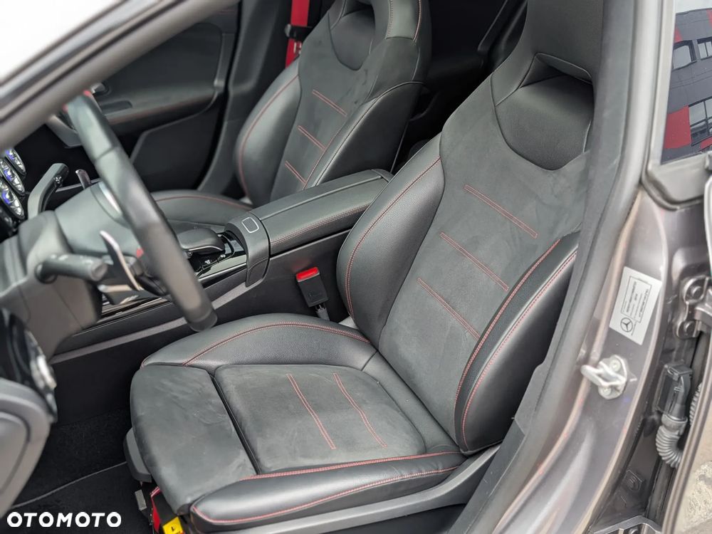 Mercedes-Benz CLA AMG 35 4-Matic 7G-DCT - 17