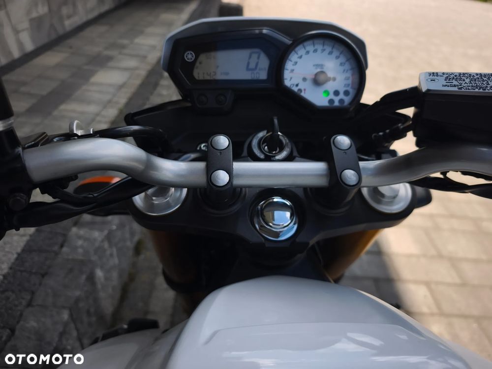 Yamaha FZ8 - 11