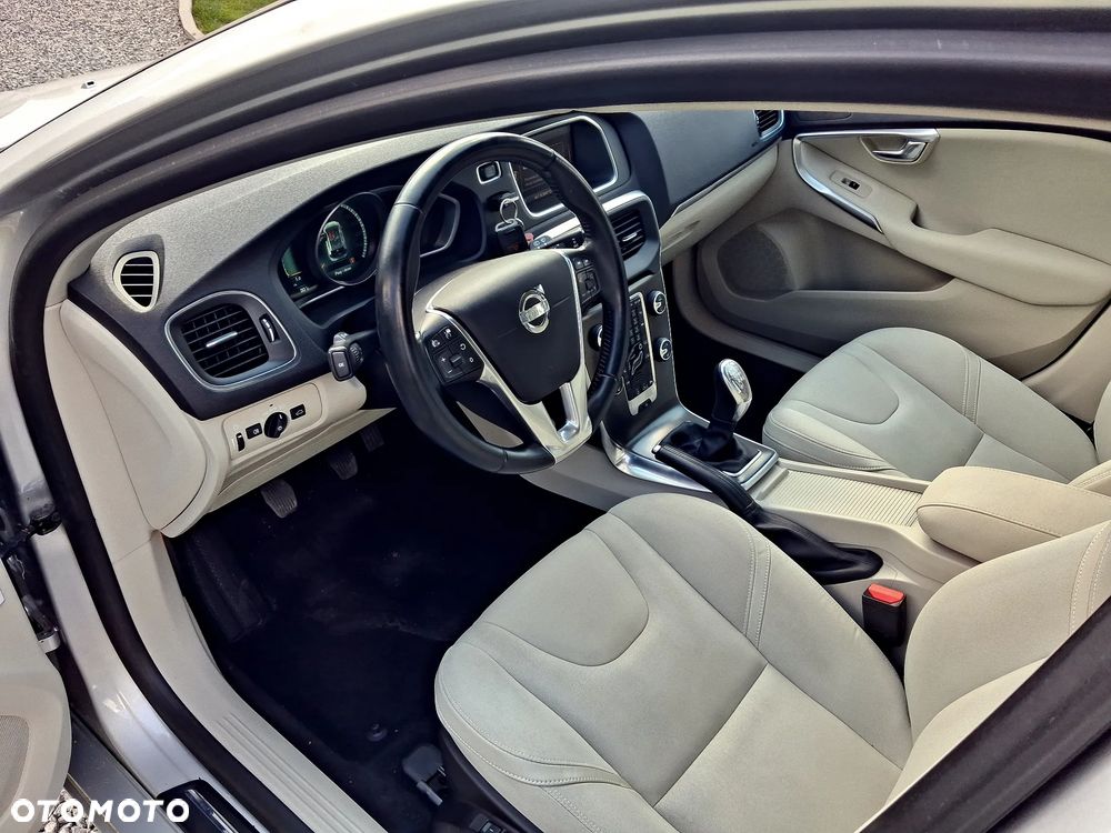Volvo V40 D2 Summum - 15