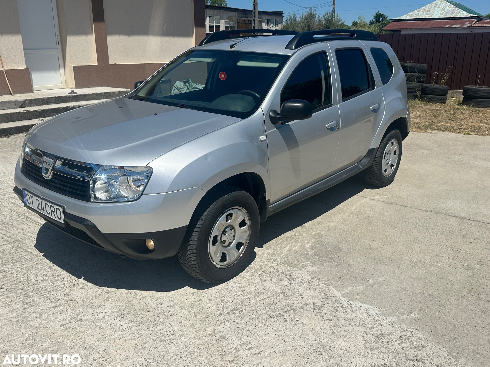 Dacia Duster 1.6 4x2 Ambiance - 2