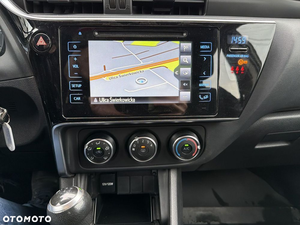Toyota Corolla - 21
