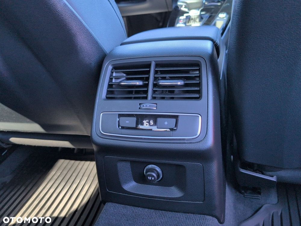 Audi A4 Limousine 35 TFSI mHEV S Line S tronic - 13