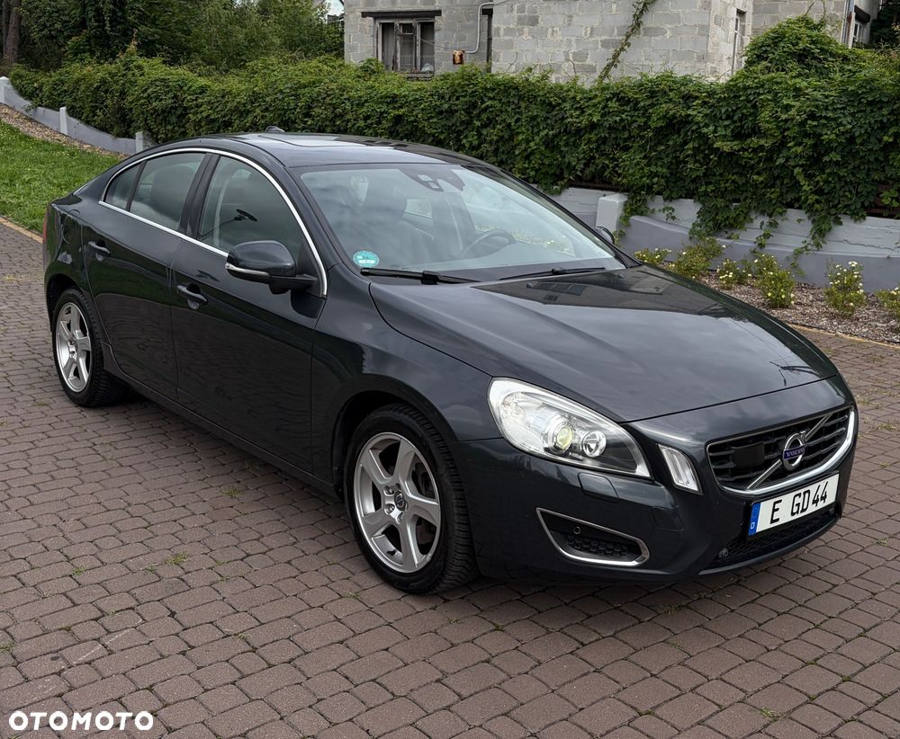 Volvo S60 D5 Summum - 9