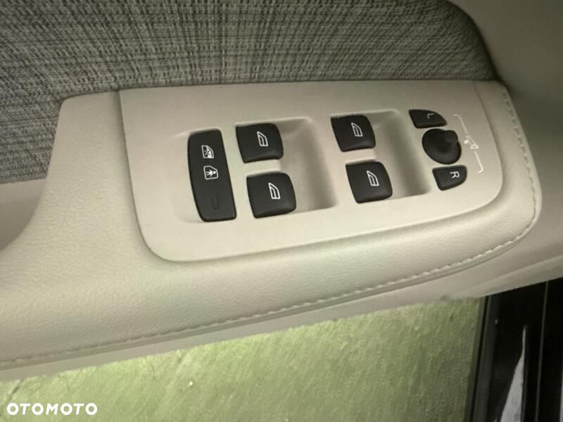 Volvo V60 B3 B Essential - 12