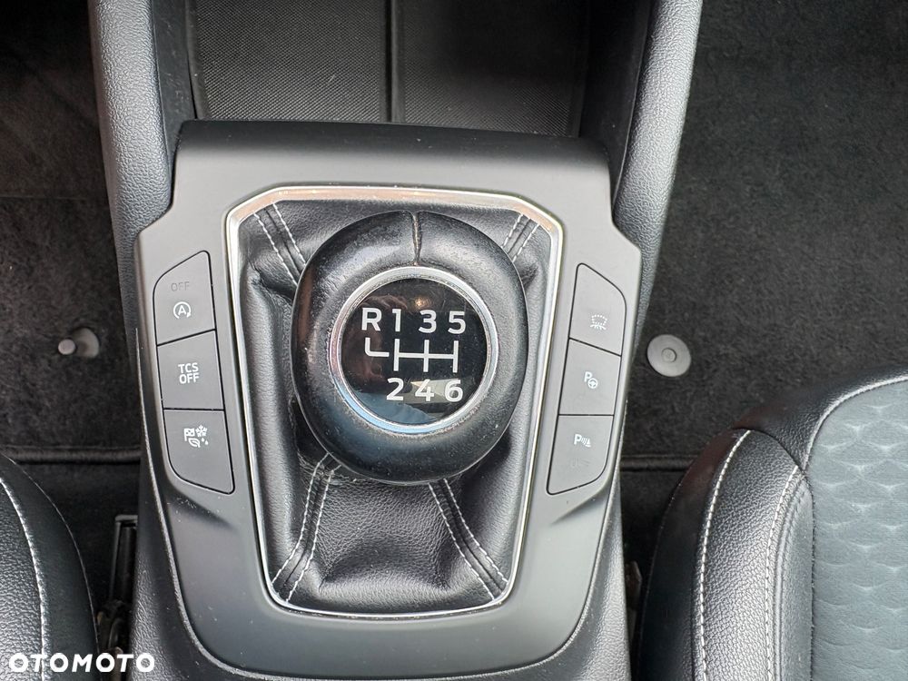 Ford Focus 1.5 EcoBlue Start-Stopp-System TITANIUM DESIGN - 19