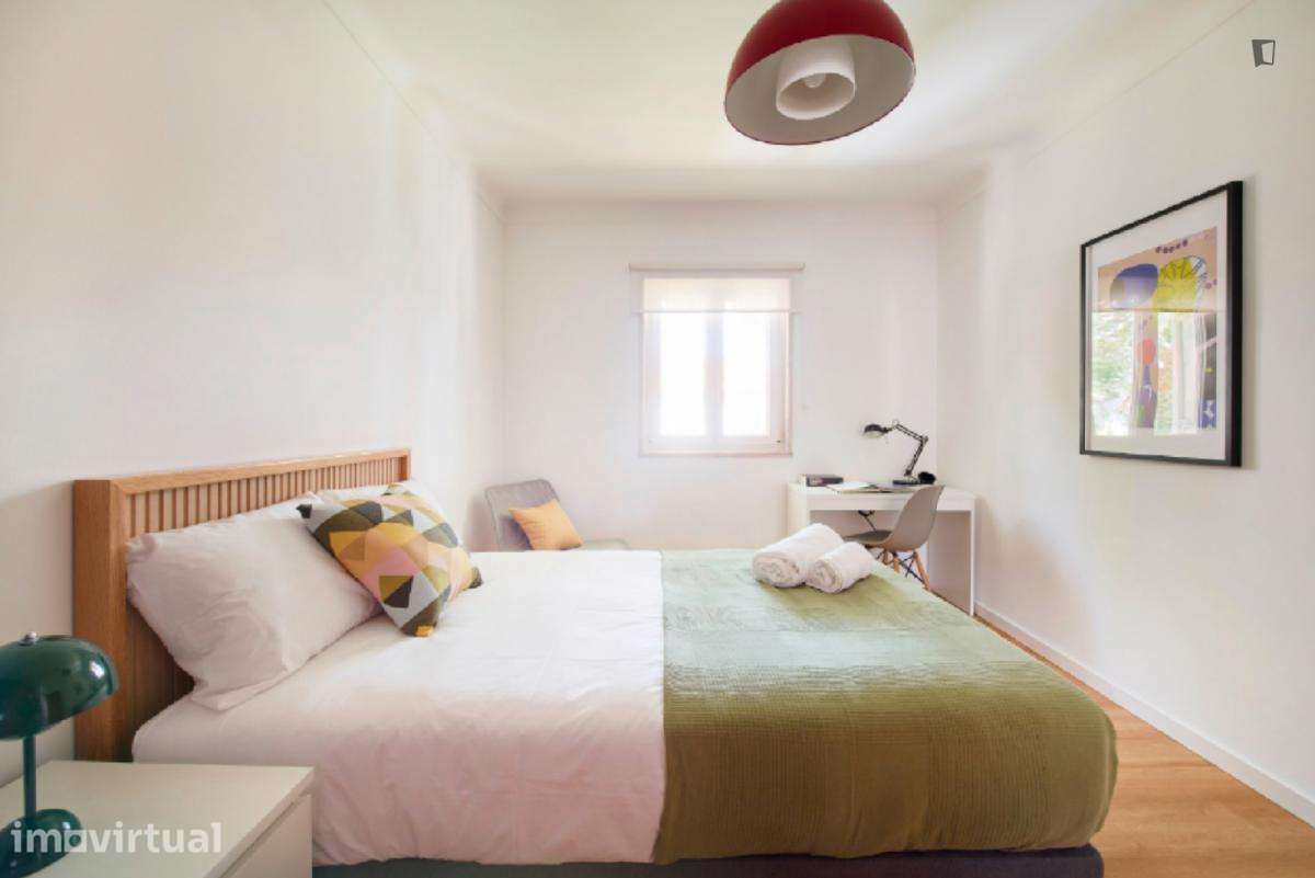Quarto - localizado em Benfica Lisbon - Grande imagem: 5/24