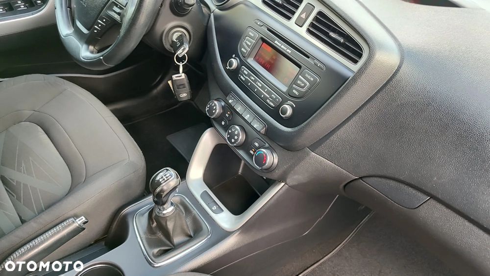 Kia Ceed 1.6 GDI SW Edition 7 - 14