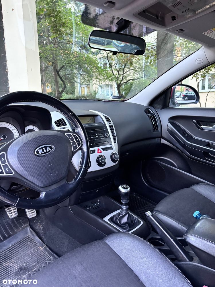Kia Ceed 2009 photo 5