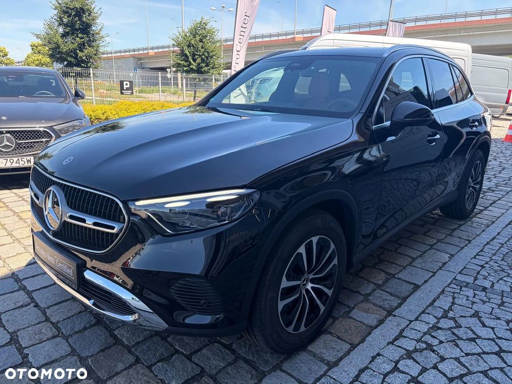Mercedes-Benz GLC 200 4Matic 9G-TRONIC AMG Line Advanced - 3
