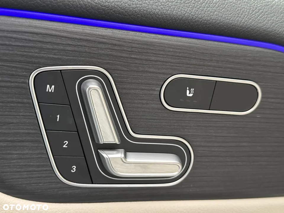Mercedes-Benz GLA 200 Progressive - 11