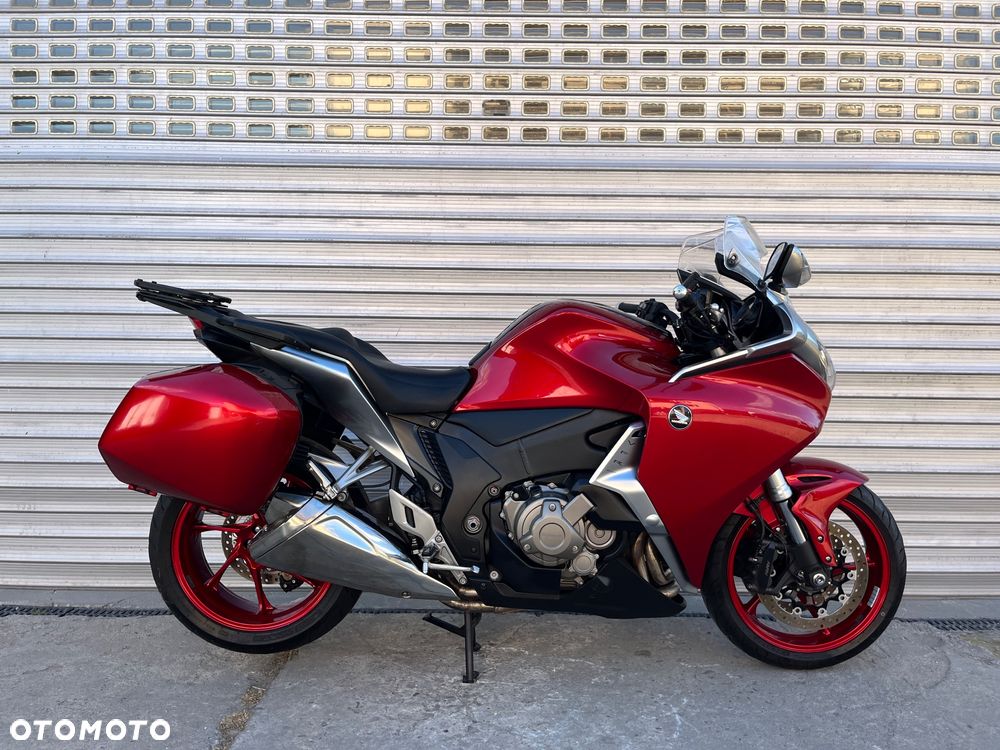 Honda VFR - 19