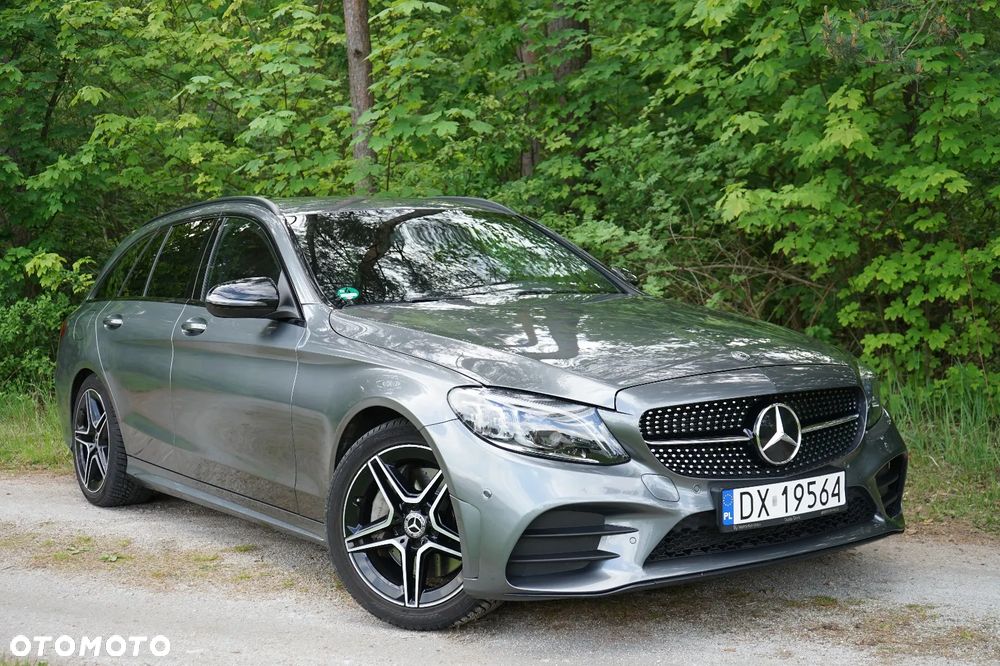 Mercedes-Benz Klasa C 300 d T 9G-TRONIC Night Edition - 11
