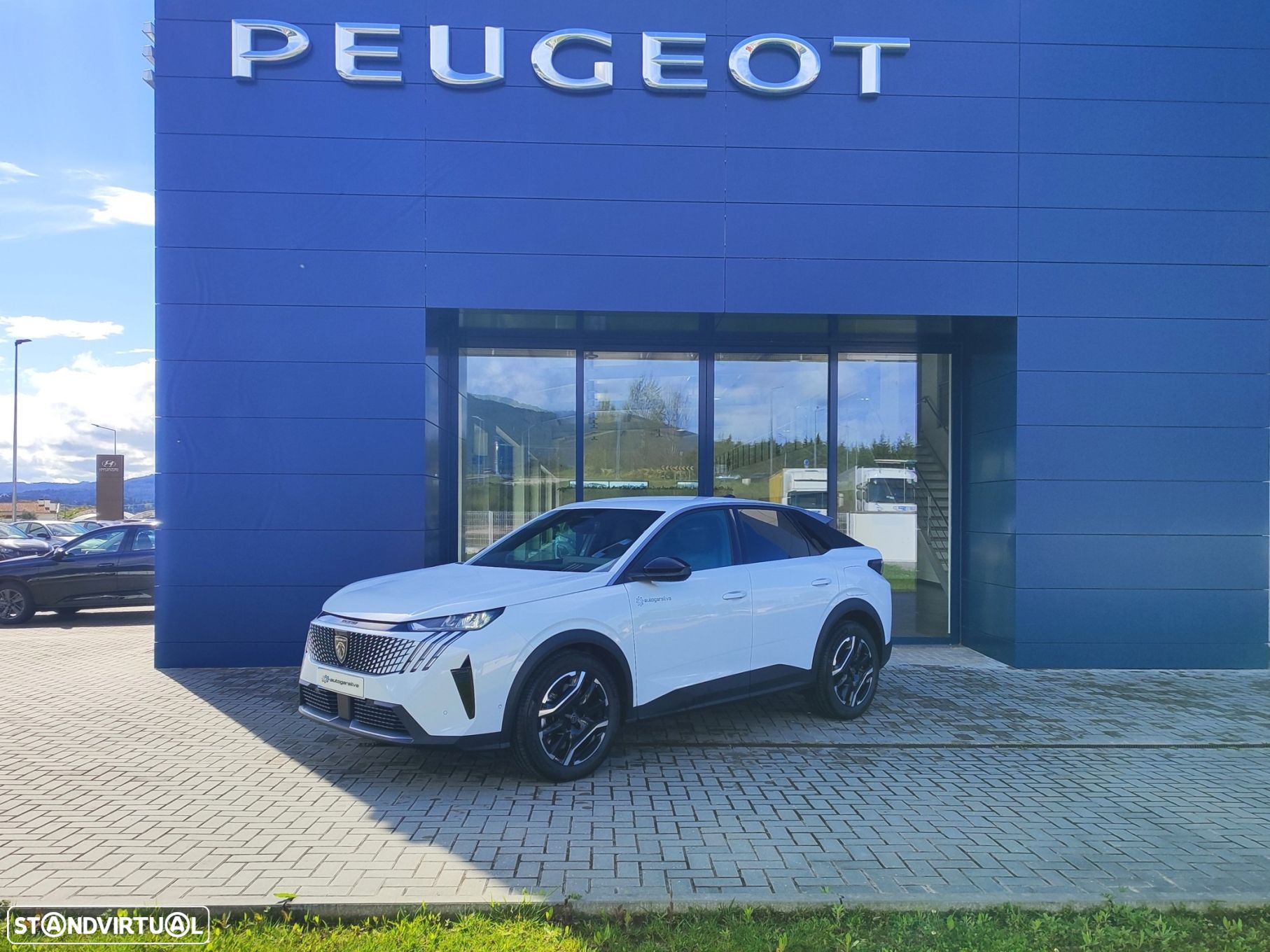 Peugeot E-3008 73 kWh Allure - 1
