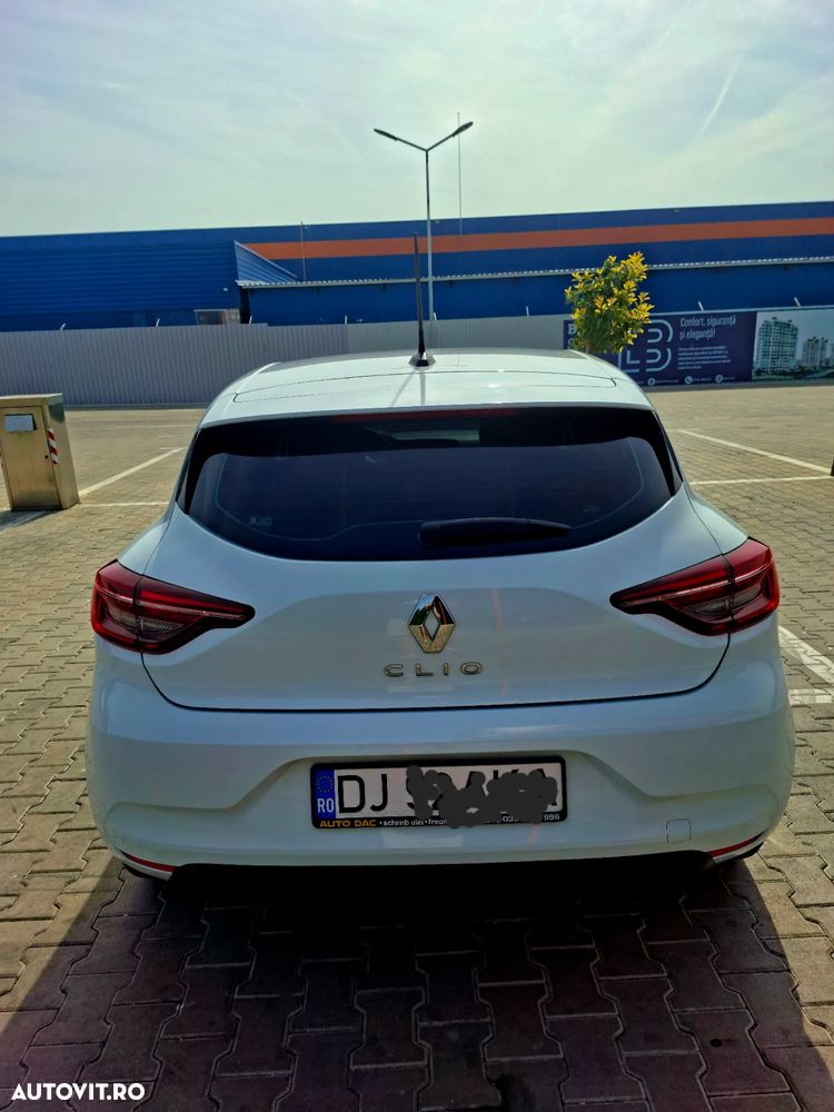 Renault Clio - 5