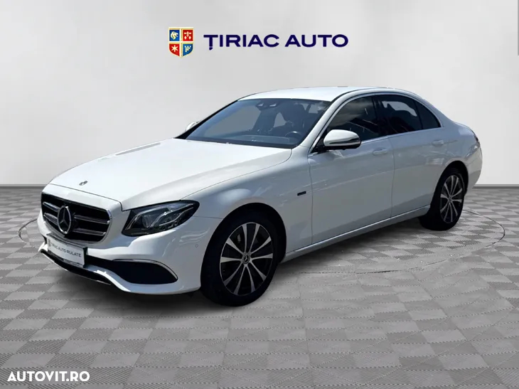 Mercedes-Benz E 300 de Aut. - 2