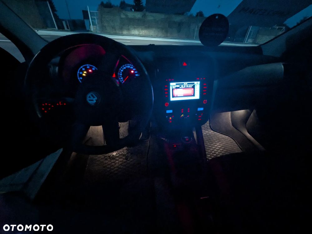 Volkswagen Golf - 10