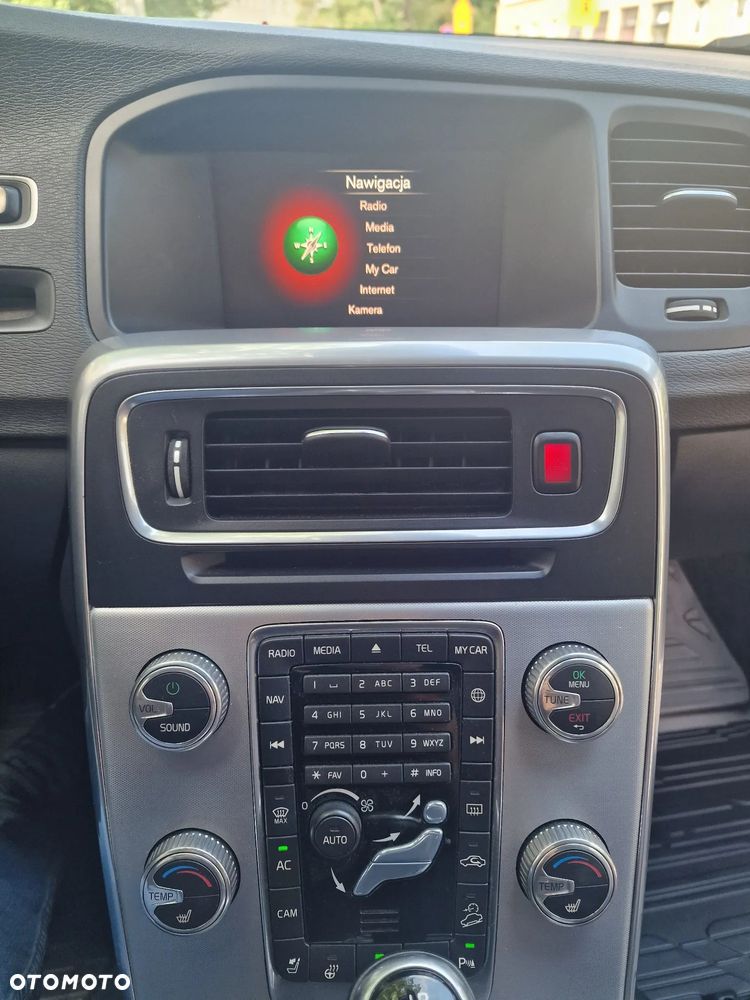 Volvo V60 Cross Country T5 Geartronic Momentum - 14